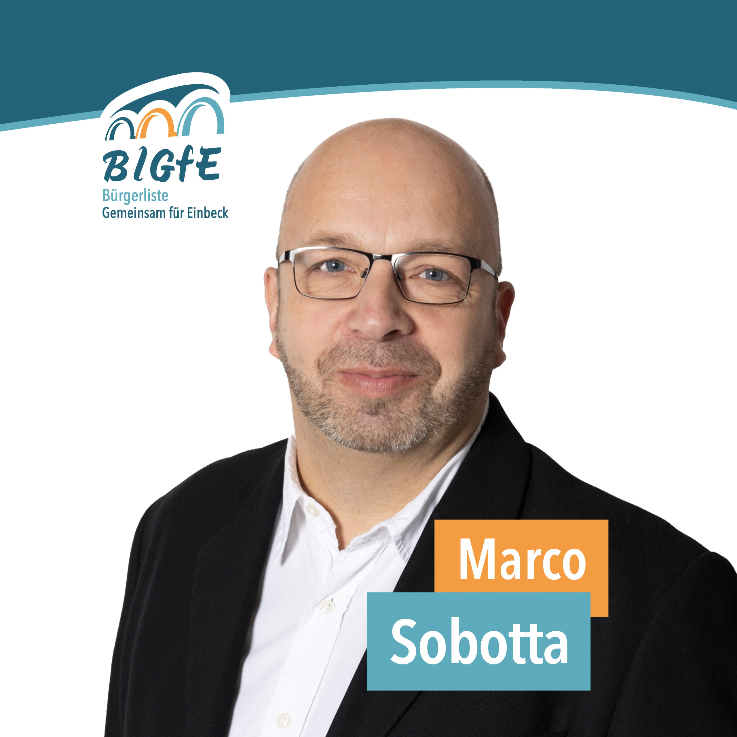 Kandidatenfoto von Marco Sobotta (BlGfE) mit BlGfE-Logo auf weißem Hintergrund.